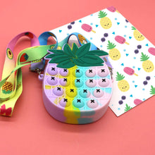 Cargar imagen en el visor de la galería, Cartera Pop It Frutas para niñas
